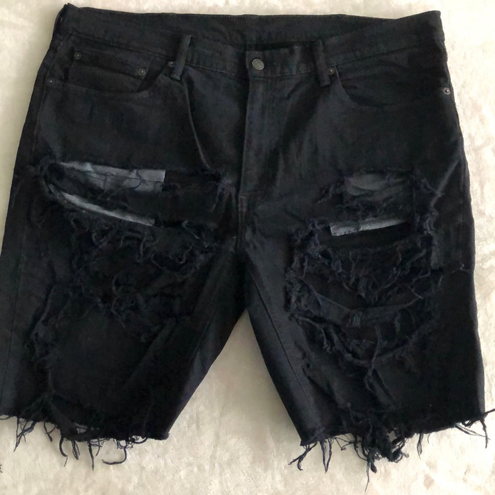 Levi Ripped Shorts